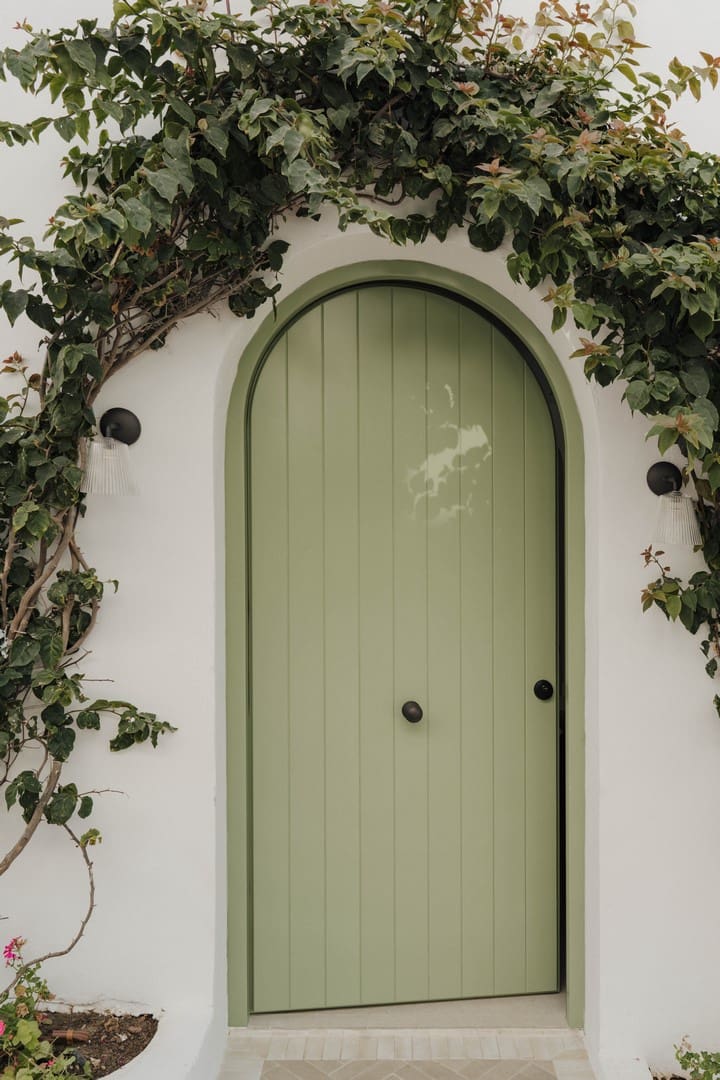 3 bedroom Semi-detached Villa for sale in Golden Mile with pool garage - € 5,995,000 (Ref: 9468020)