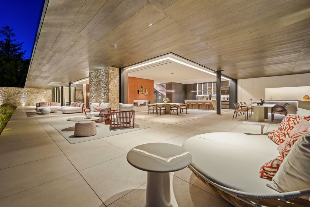 8 bedroom Villa for sale in Benahavis with pool garage - € 21,500,000 (Ref: 9468021)