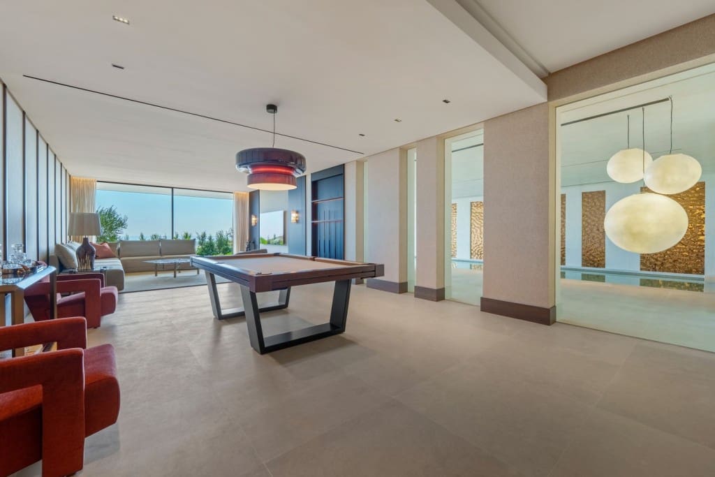 8 bedroom Villa for sale in Benahavis with pool garage - € 21,500,000 (Ref: 9468021)