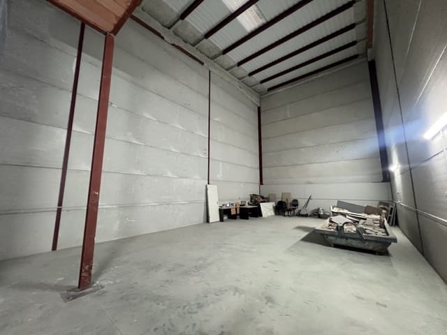 Commercial for sale in Mollina - € 160,000 (Ref: 9468027)