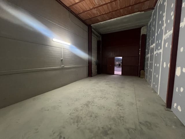 Commercial for sale in Mollina - € 160,000 (Ref: 9468027)