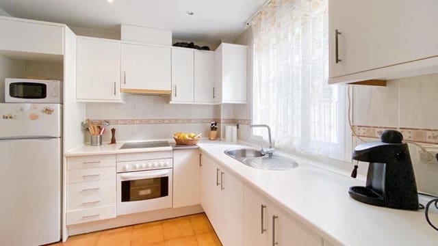 2 slaapkamer Appartement te koop in Calahonda, Mijas met zwembad - € 256.000 (Ref: 9468030)