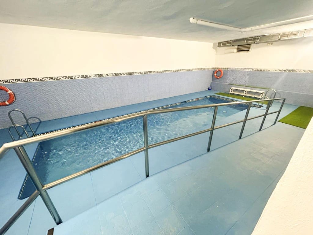 2 slaapkamer Appartement te koop in Calahonda met zwembad - € 256.000 (Ref: 9468030)