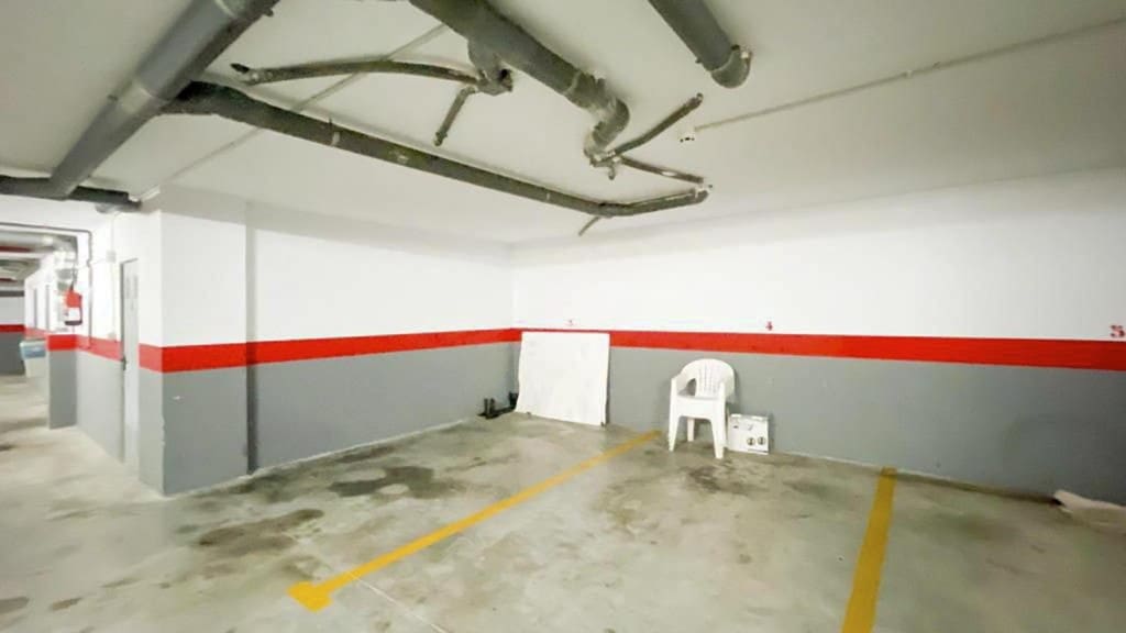 2 slaapkamer Appartement te koop in Calahonda met zwembad - € 256.000 (Ref: 9468030)