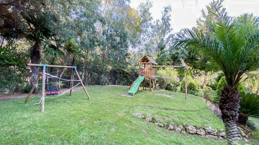 2 slaapkamer Appartement te koop in Calahonda met zwembad - € 256.000 (Ref: 9468030)