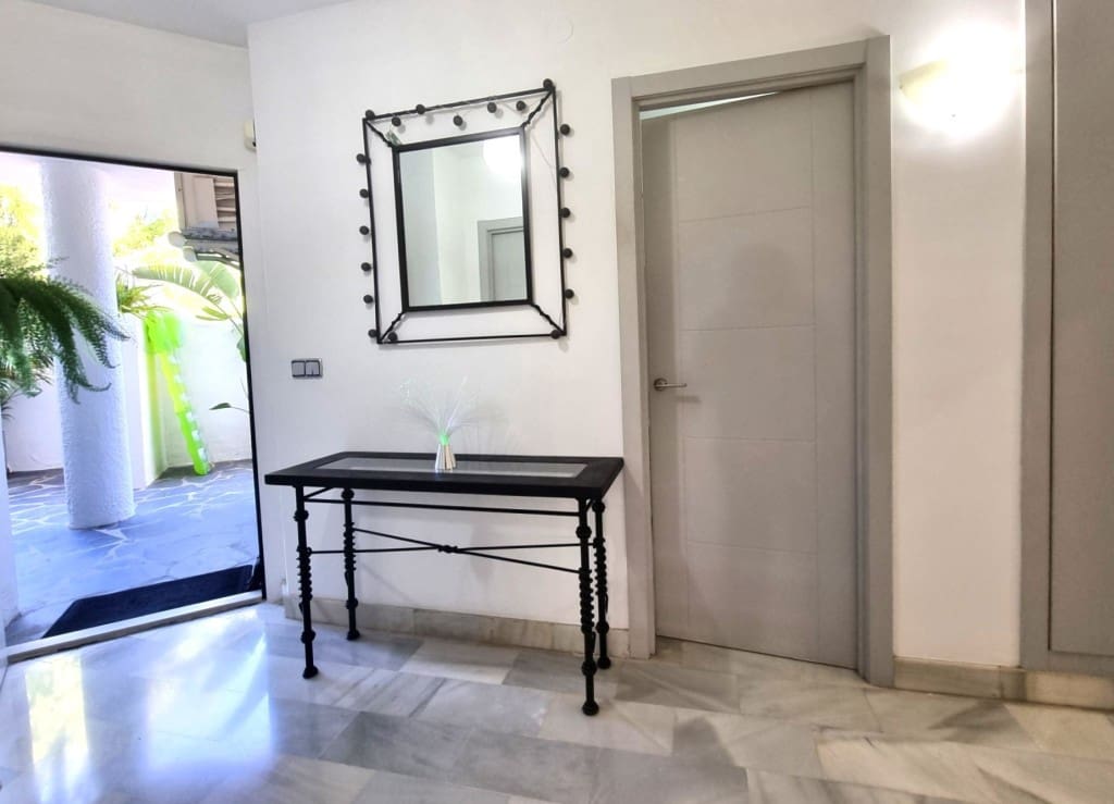 3 Zimmer Apartment zu verkaufen in Calahonda mit Pool Garage - 475.000 € (Ref: 9468031)