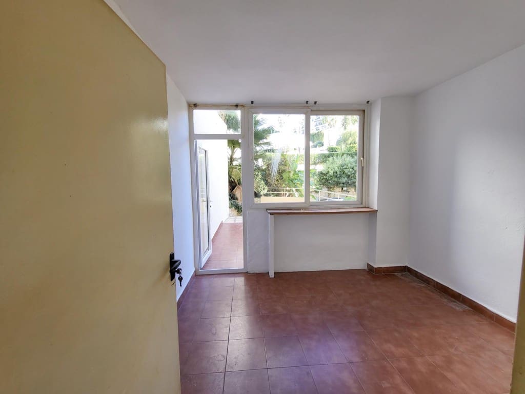 2 soverom Leilighet til salgs i Riviera del Sol med svømmebasseng - € 230 000 (Ref: 9468036)