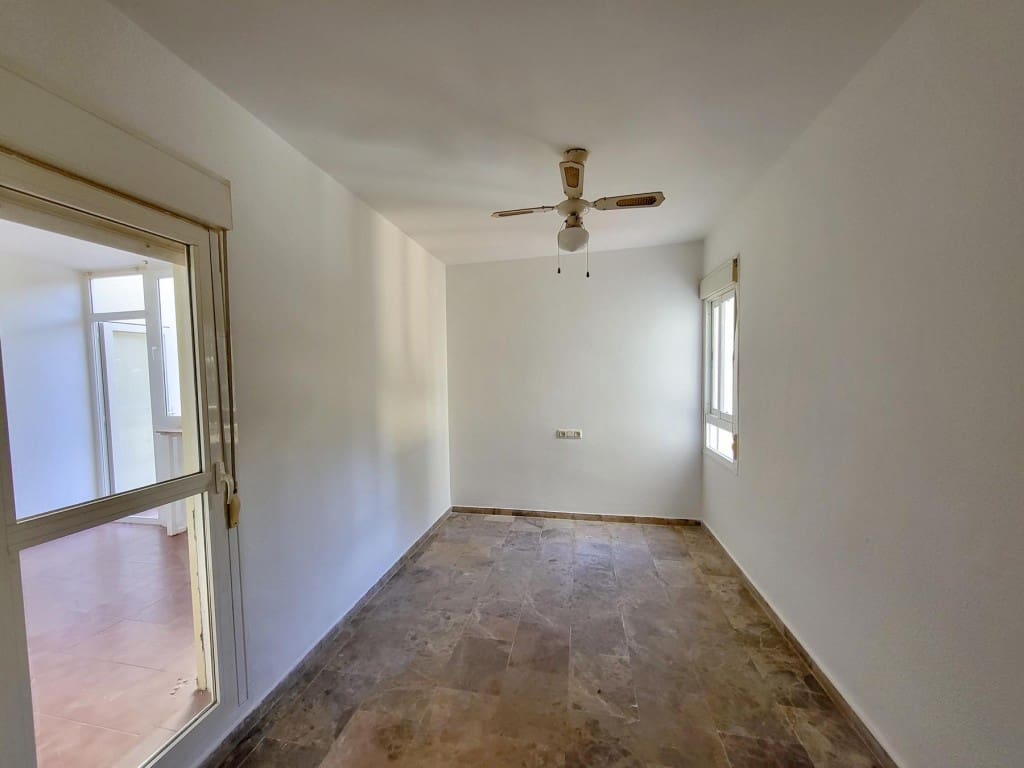 2 soverom Leilighet til salgs i Riviera del Sol med svømmebasseng - € 230 000 (Ref: 9468036)