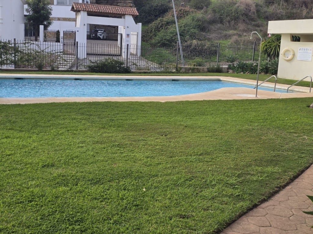 2 bedroom Penthouse for sale in Riviera del Sol with pool garage - € 340,000 (Ref: 9468037)