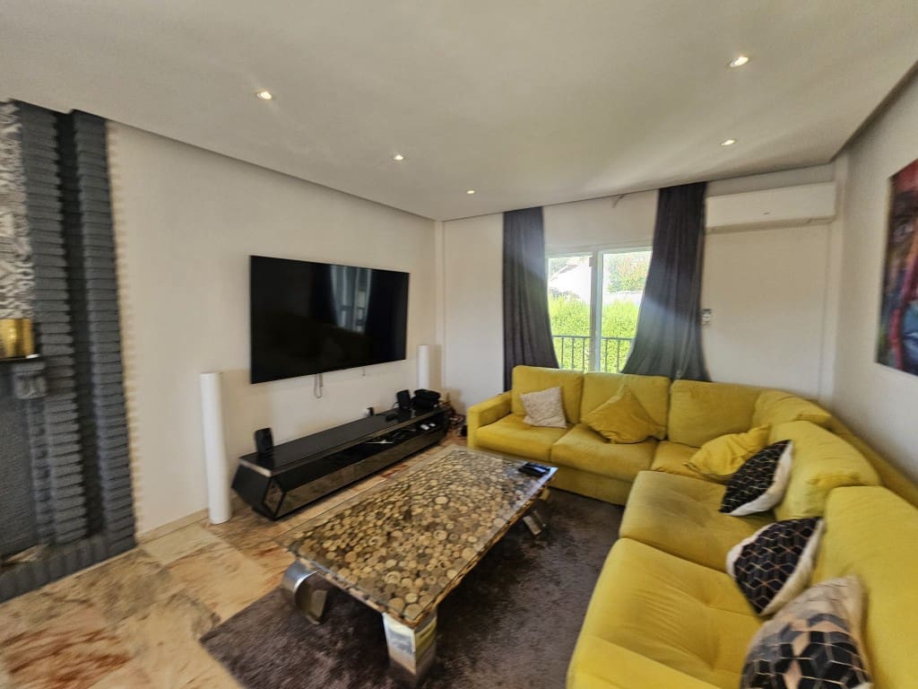 4 quarto Moradia para venda em Riviera del Sol com piscina - 825 000 € (Ref: 9468039)