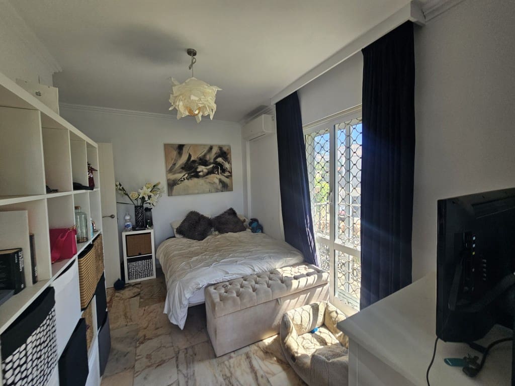 4 quarto Moradia para venda em Riviera del Sol com piscina - 825 000 € (Ref: 9468039)