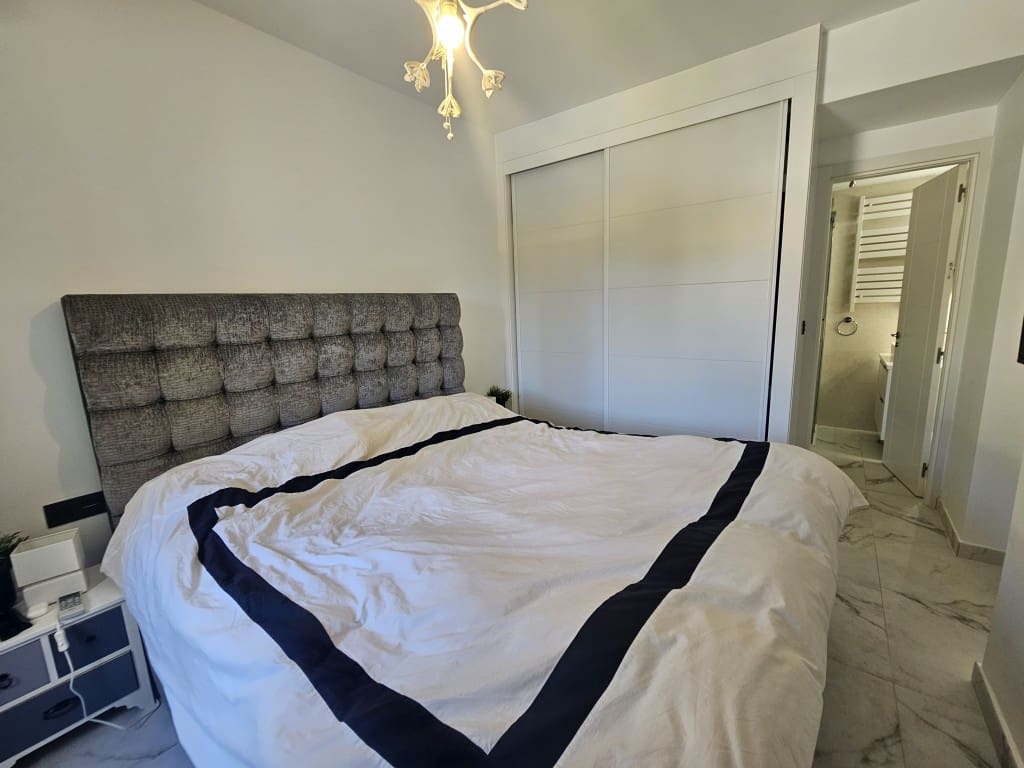 4 quarto Moradia para venda em Riviera del Sol com piscina - 825 000 € (Ref: 9468039)