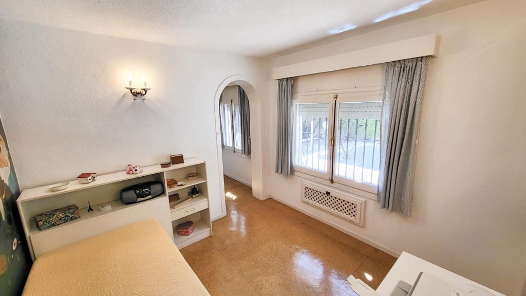 Chalet de 3 habitaciones en Fuengirola en venta con piscina - 1.550.000 € (Ref: 9468042)