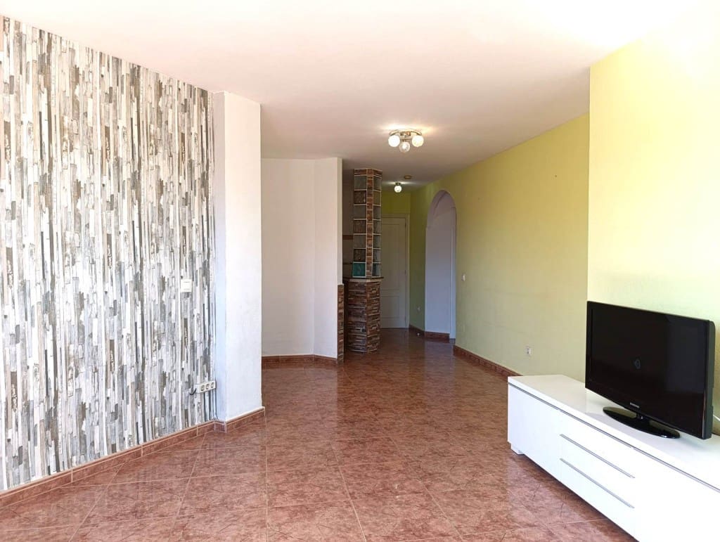 2 bedroom Apartment for sale in Riviera del Sol with pool - € 225,000 (Ref: 9468045)