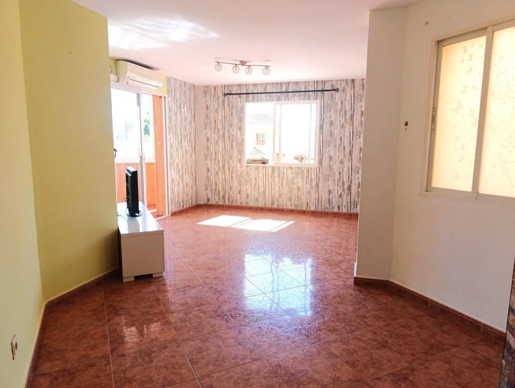 2 bedroom Apartment for sale in Riviera del Sol with pool - € 225,000 (Ref: 9468045)