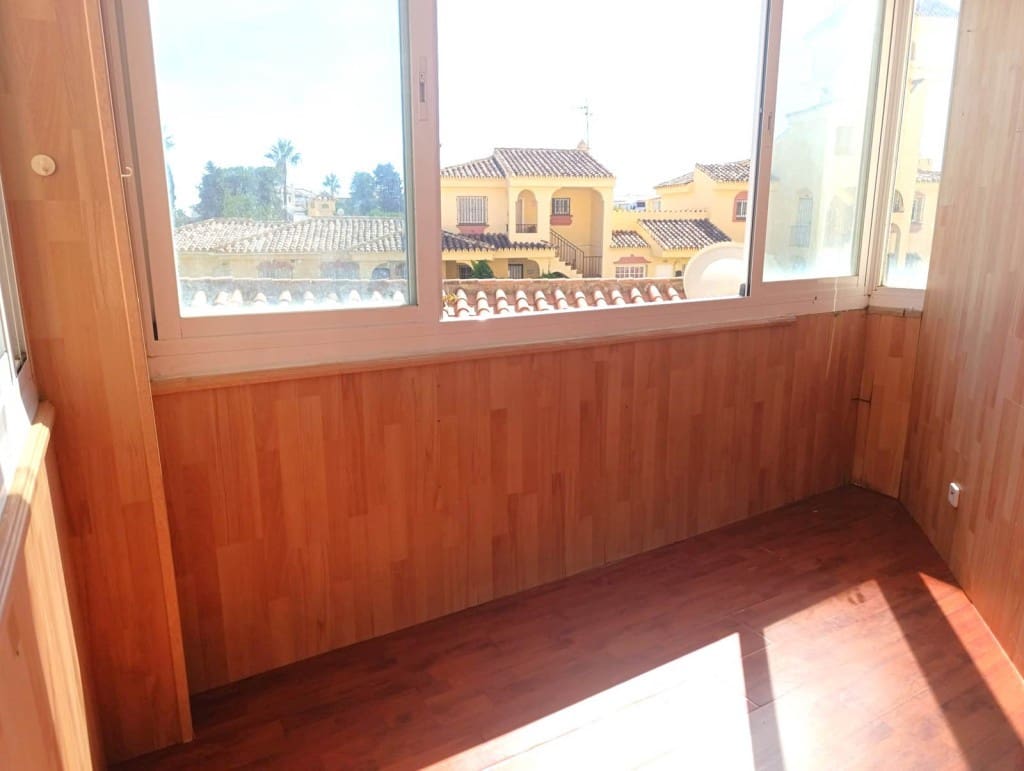 2 bedroom Apartment for sale in Riviera del Sol with pool - € 225,000 (Ref: 9468045)