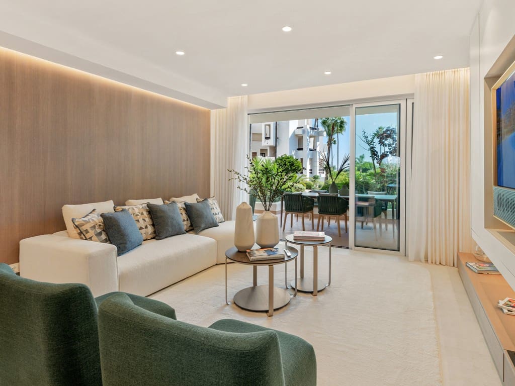 2 slaapkamer Appartement te koop in New Golden Mile met zwembad garage - € 1.995.000 (Ref: 9468055)