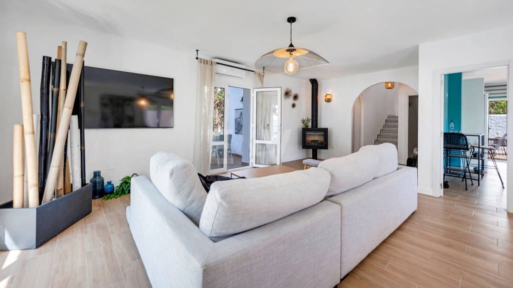 4 Zimmer Villa zu verkaufen in Cabopino mit Pool - 1.395.000 € (Ref: 9468056)