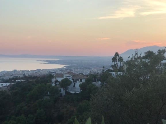 Apartamento de 3 habitaciones en Los Monteros en venta con piscina - 550.000 € (Ref: 9468060)