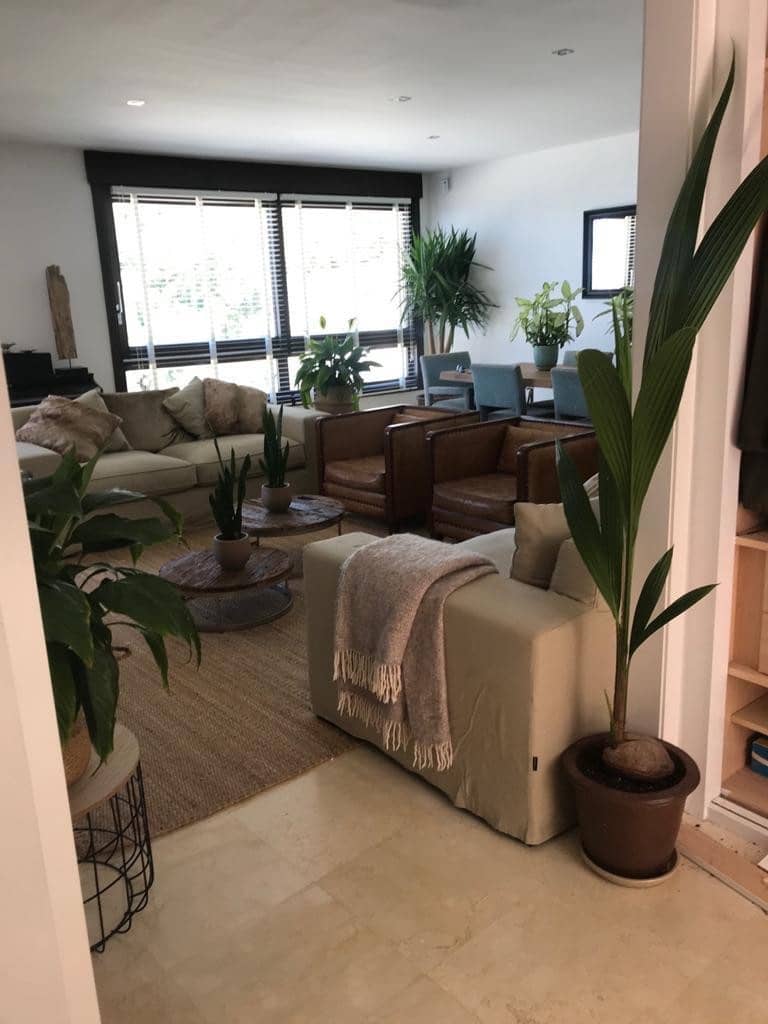 Apartamento de 3 habitaciones en Los Monteros en venta con piscina - 550.000 € (Ref: 9468060)