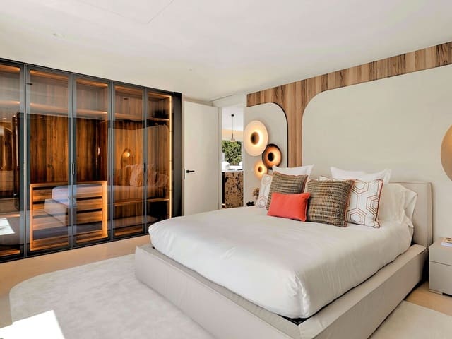 3 sovrum Lägenhet till salu i Los Monteros, Marbella med pool garage - 2 450 000 € (Ref: 9468061)