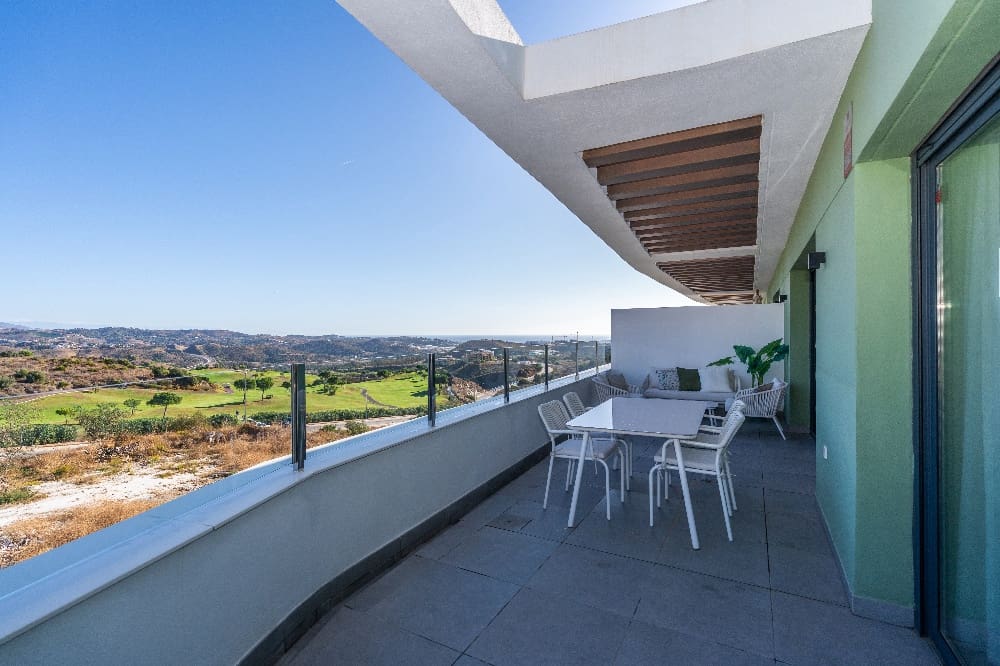 2 quarto Penthouse para venda em La Cala de Mijas com piscina - 595 000 € (Ref: 9468073)