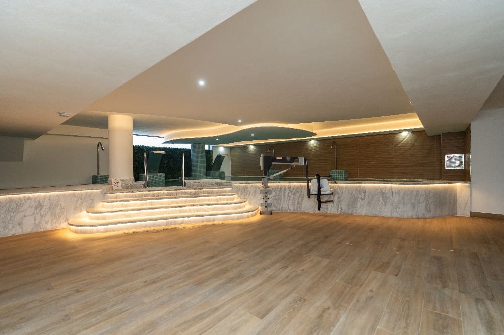 2 quarto Penthouse para venda em La Cala de Mijas com piscina - 595 000 € (Ref: 9468073)