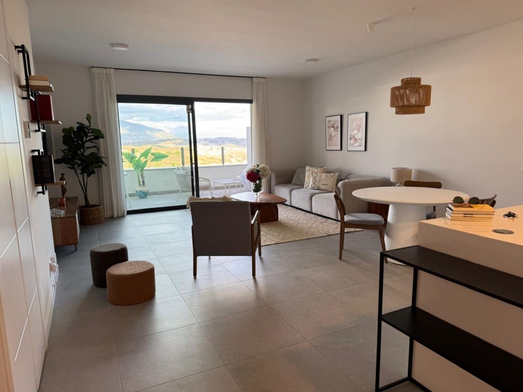 2 quarto Penthouse para venda em La Cala de Mijas com piscina - 595 000 € (Ref: 9468073)