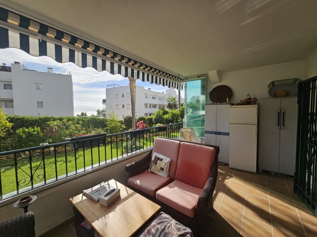 3 bedroom Beach Apartment for sale in Mijas Costa with pool - € 430,000 (Ref: 9468075)