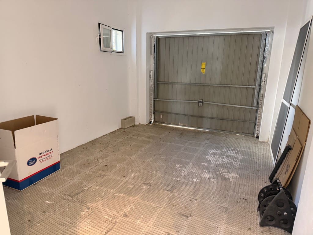 2 bedroom Townhouse for sale in Puerto Banus - € 695,000 (Ref: 9491050)