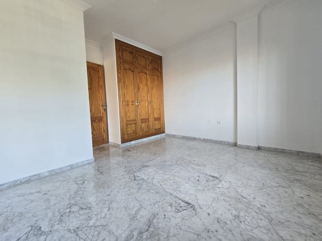 4 bedroom Villa for sale in Mijas Costa with pool garage - € 895,000 (Ref: 9518390)