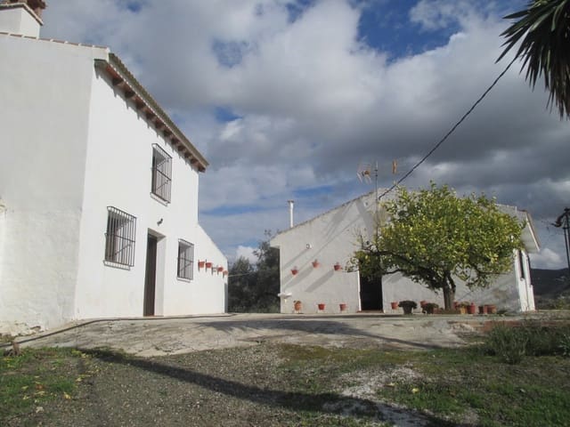 5 sovrum Villa till salu i Almogía med garage - 425 000 € (Ref: 9518391)