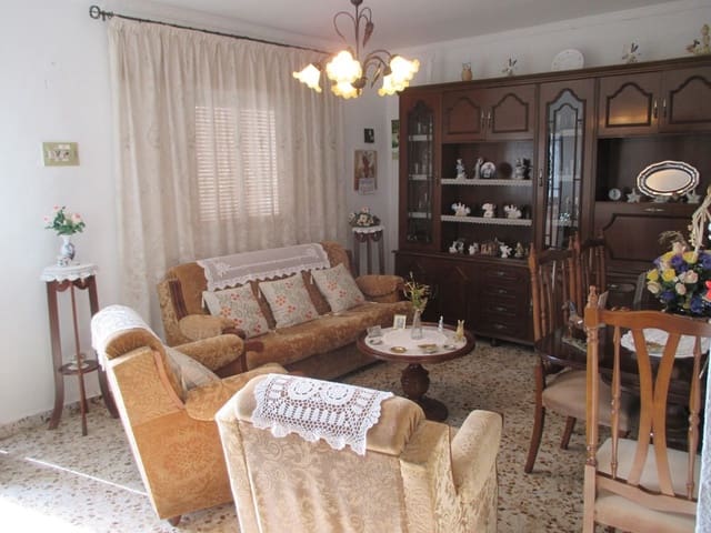 5 sovrum Villa till salu i Almogía med garage - 425 000 € (Ref: 9518391)