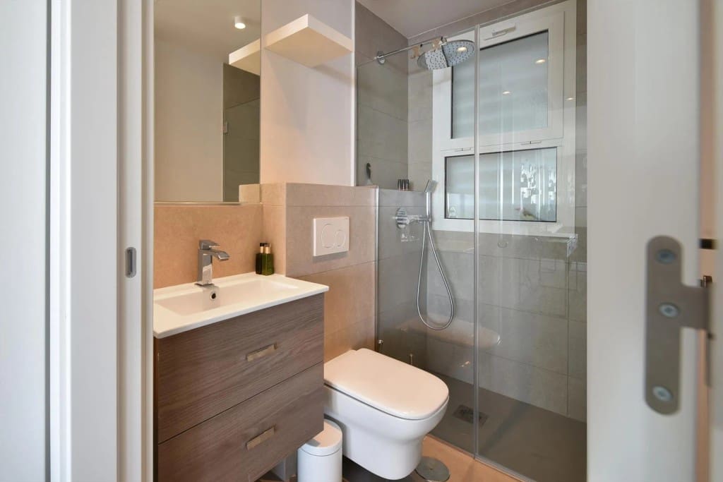 3 bedroom Apartment for sale in Fuengirola with pool garage - € 695,000 (Ref: 9518393)