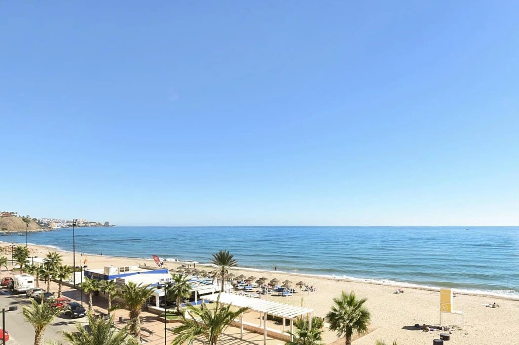 3 bedroom Apartment for sale in Fuengirola with pool garage - € 695,000 (Ref: 9518393)