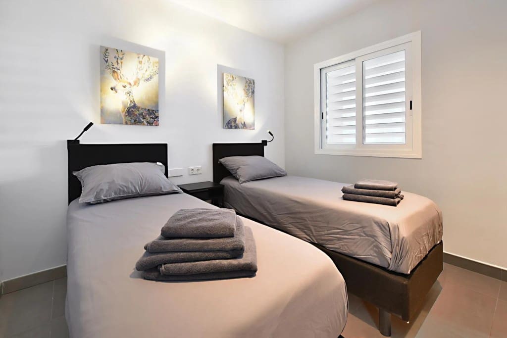 3 bedroom Apartment for sale in Fuengirola with pool garage - € 695,000 (Ref: 9518393)