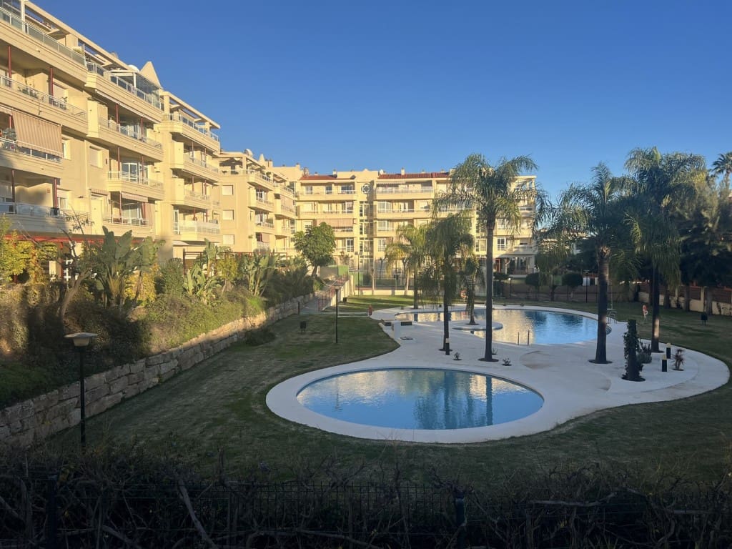 3 soverom Leilighet til salgs i La Cala Hills med svømmebasseng garasje - € 375 000 (Ref: 9518396)