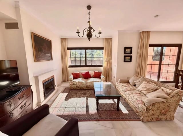 5 slaapkamer Penthouse te koop in New Golden Mile, Estepona met zwembad - € 899.950 (Ref: 9518397)