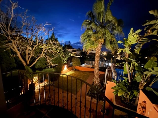 3 soverom Villa til salgs i Marbesa, Marbella med svømmebasseng - € 2 275 000 (Ref: 9614627)