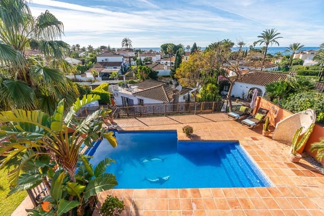 3 makuuhuone Huvila myytävänä paikassa Marbesa, Marbella mukana uima-altaan - 2 275 000 € (Ref: 9614627)
