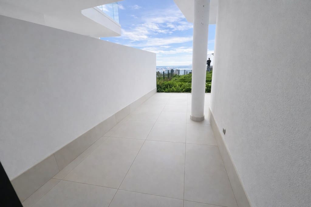 Apartamento de 3 habitaciones en Fuengirola en venta con piscina garaje - 595.000 € (Ref: 9614628)