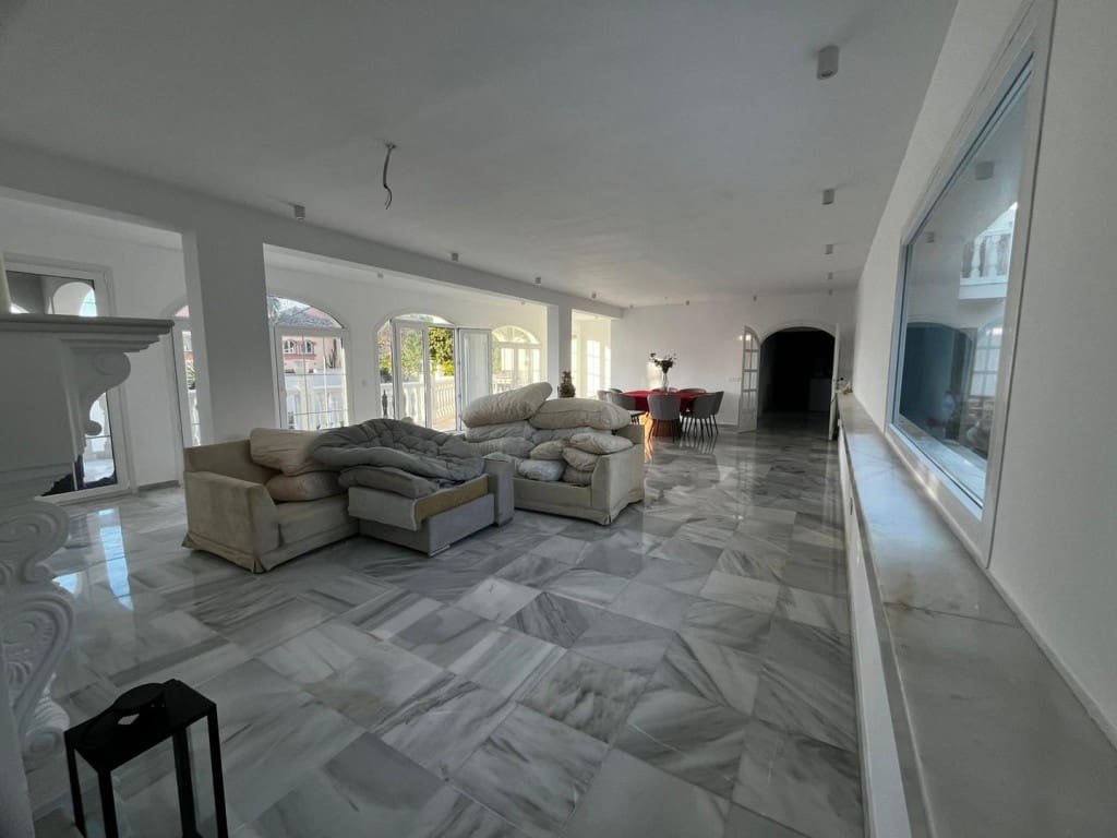 5 sypialnia Willa na sprzedaż w Mijas Costa z basenem garażem - 1 700 000 € (Ref: 9614630)