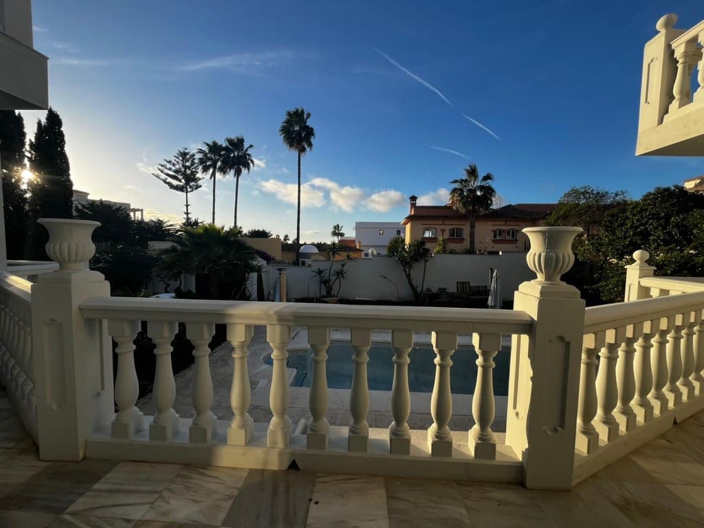 5 sypialnia Willa na sprzedaż w Mijas Costa z basenem garażem - 1 700 000 € (Ref: 9614630)