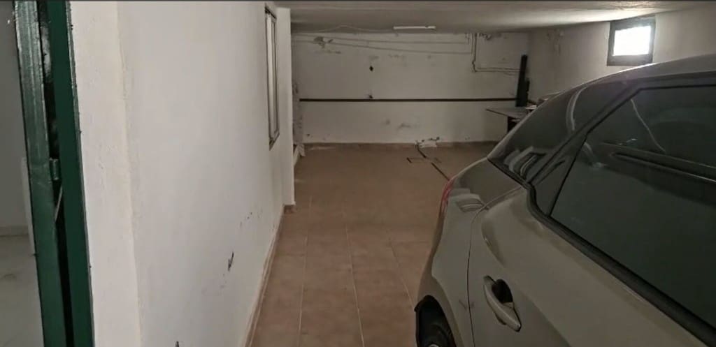 5 bedroom Villa for sale in Mijas Costa with pool garage - € 700,000 (Ref: 9614631)