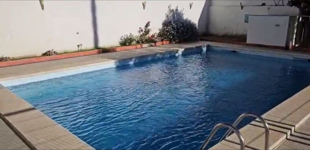 5 bedroom Villa for sale in Mijas Costa with pool garage - € 700,000 (Ref: 9614631)