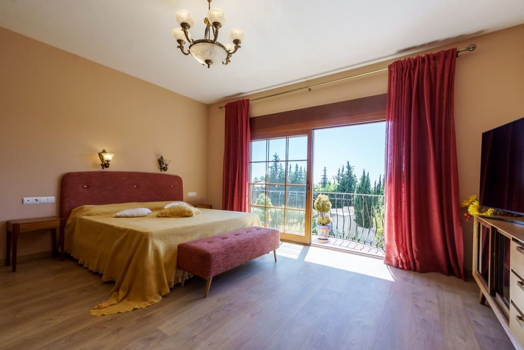 6 soverom Villa til salgs i El Rosario med svømmebasseng garasje - € 2 580 000 (Ref: 9614632)