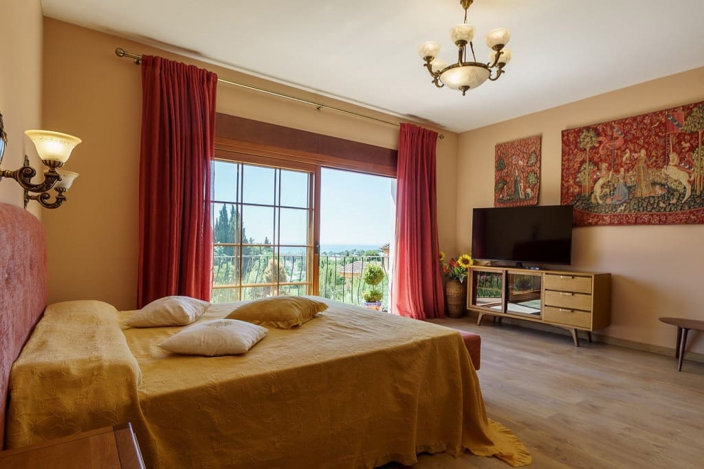 6 soverom Villa til salgs i El Rosario med svømmebasseng garasje - € 2 580 000 (Ref: 9614632)