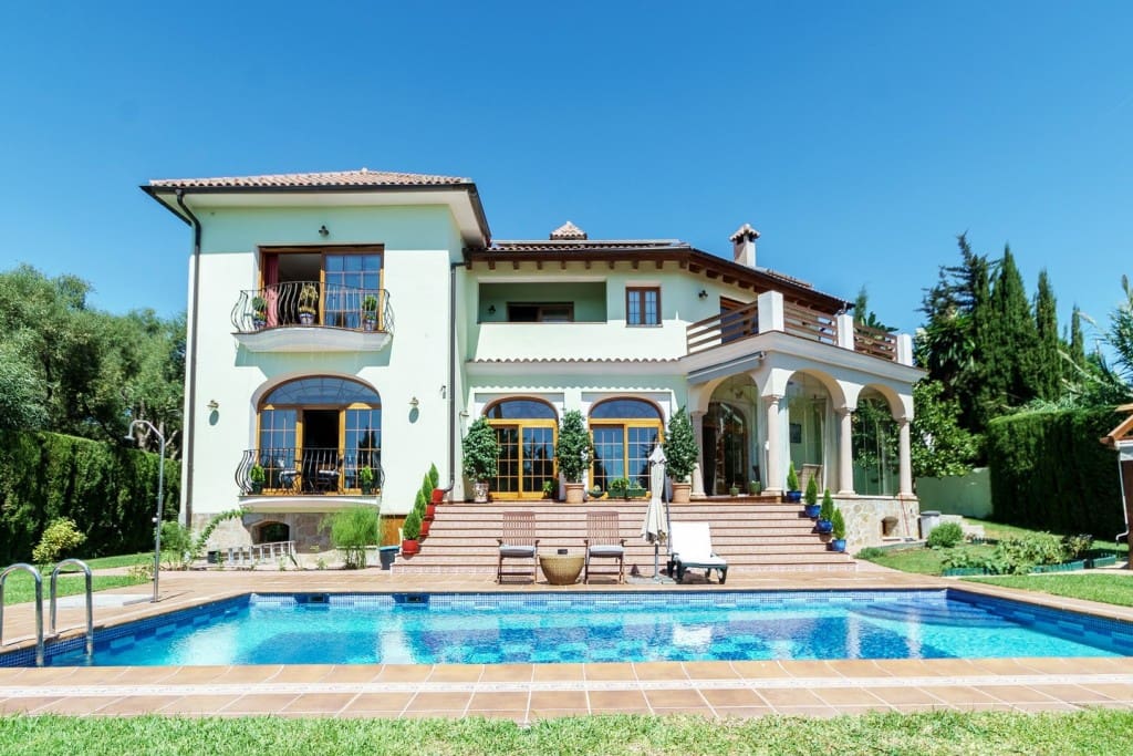 6 soverom Villa til salgs i El Rosario med svømmebasseng garasje - € 2 580 000 (Ref: 9614632)