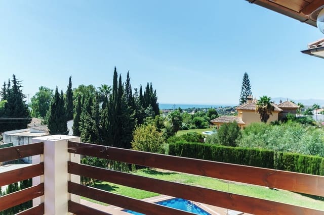 6 soverom Villa til salgs i El Rosario, Marbella med svømmebasseng garasje - € 2 580 000 (Ref: 9614632)