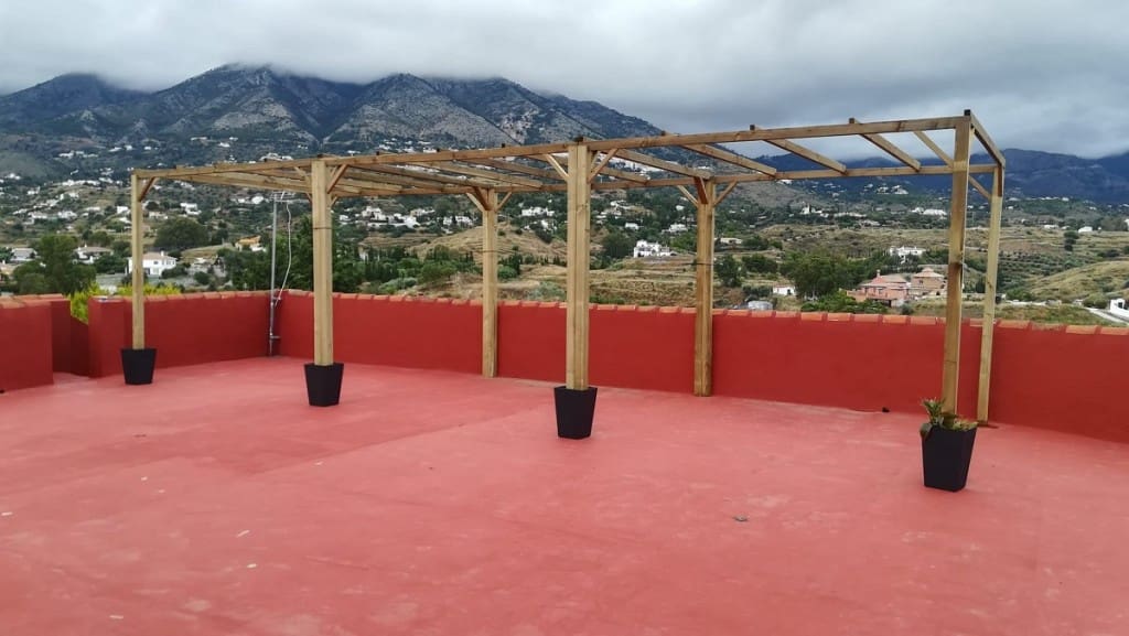 Chalet de 3 habitaciones en Mijas en venta con piscina garaje - 950.000 € (Ref: 9614635)